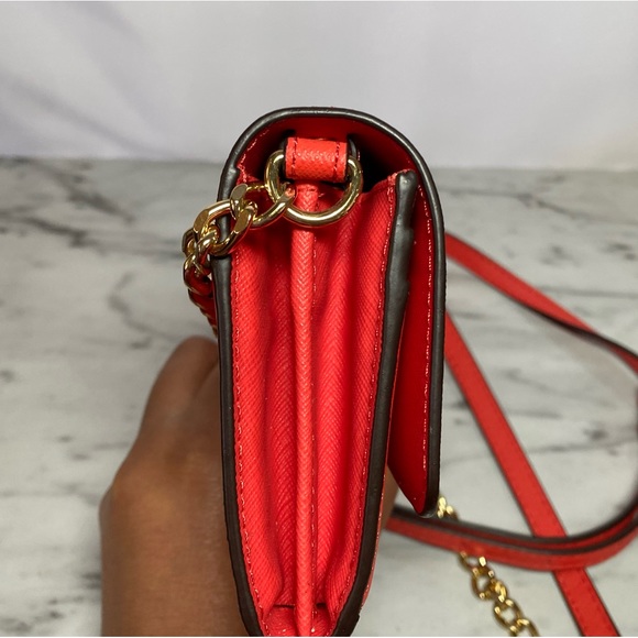 Michael Kors Wallet on Chain - Picture 8 of 10